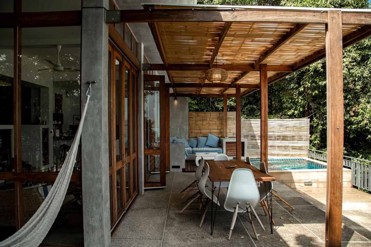 La terrasse à l’ombre